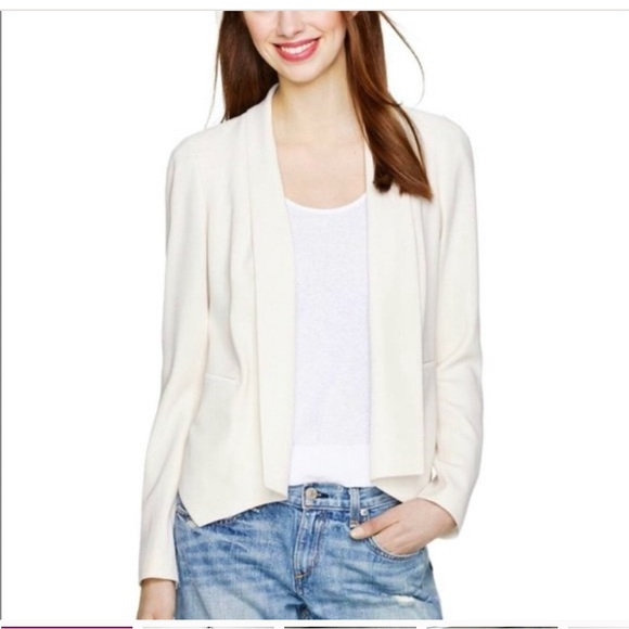 Ivory/Cream Dominik Aritzia Babaton blazer size 6 - Picture 1 of 8